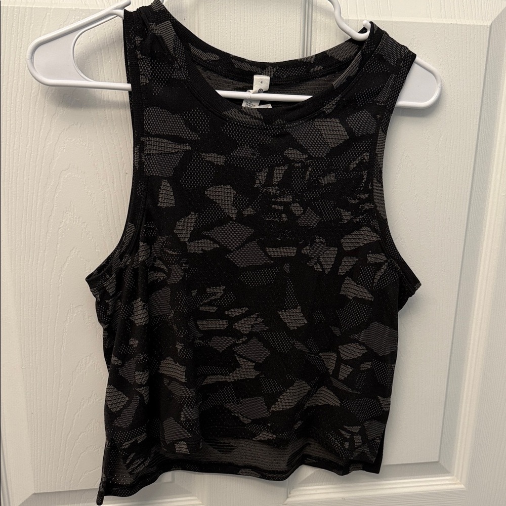Lululemon Athletica Black Patterned tank top
